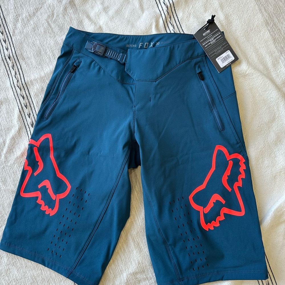 Fox “Defend” Mountain Bike shorts